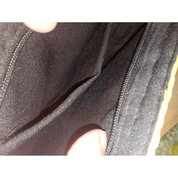 NWOT BEAUTIFUL ADRIENNE VITTADINI WOVEN CLUTCH BAG WITH SHELLS - Picture 7 of 7